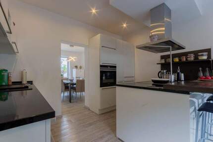 Haus Arnsberg Neheim-Hüsten - 8 Zimmer, 185 m&sup2;, 399.000&euro; | Angebot:24636770