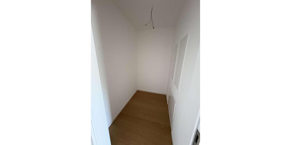 Etagenwohnung Dortmund Brackel - 2 Zimmer, 79 m&sup2;, 1.081&euro; | Angebot:26490890