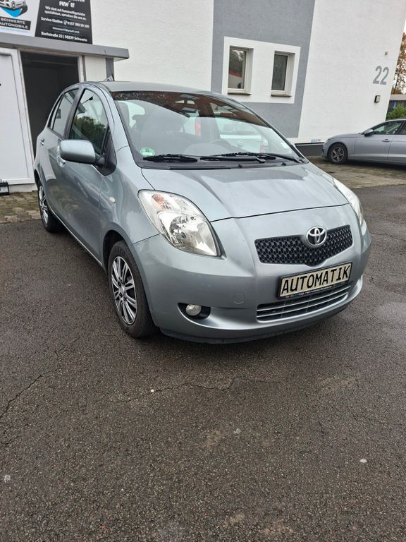 Toyota Yaris 108.000 km 5.999 € Schwerte 58239