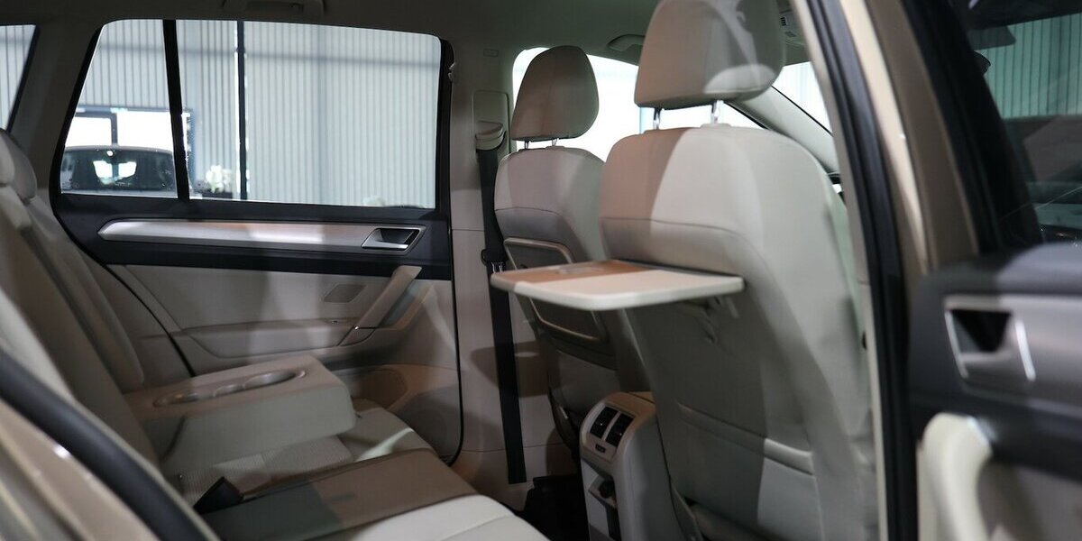 VW Golf Sportsvan 2.0 TDI BMT Comfortline / ABN.AHK 108.000 km 11.555 &euro; Hamm 59077