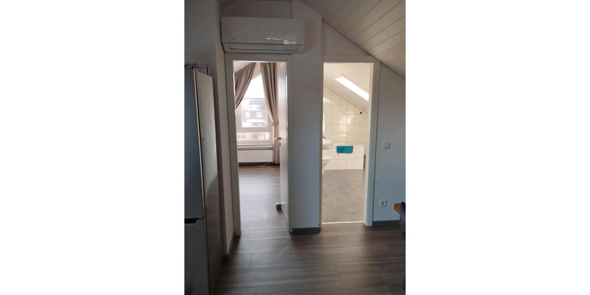 Dachgeschoßwohnung Hamm Bockum - 2 Zimmer, 40 m&sup2;, 400&euro; | Angebot:25439124