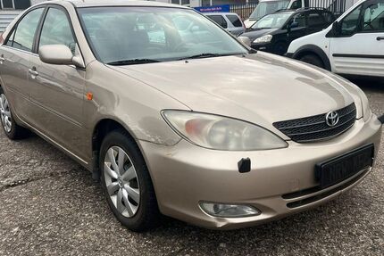 Toyota Camry 174.288 km 2.800 &euro; Hamm 59067