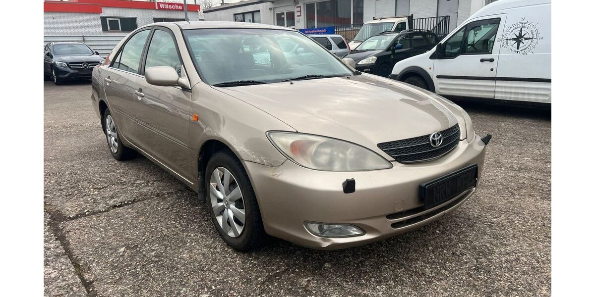 Toyota Camry 174.288 km 2.800 &euro; Hamm 59067