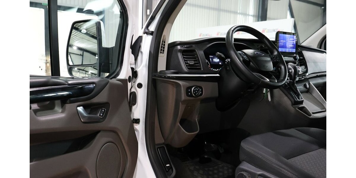 Ford Tourneo Custom 2.0 TDCI 320 L1 / 8-SITZER / NAVI 167.000 km 25.555 &euro; Hamm 59077