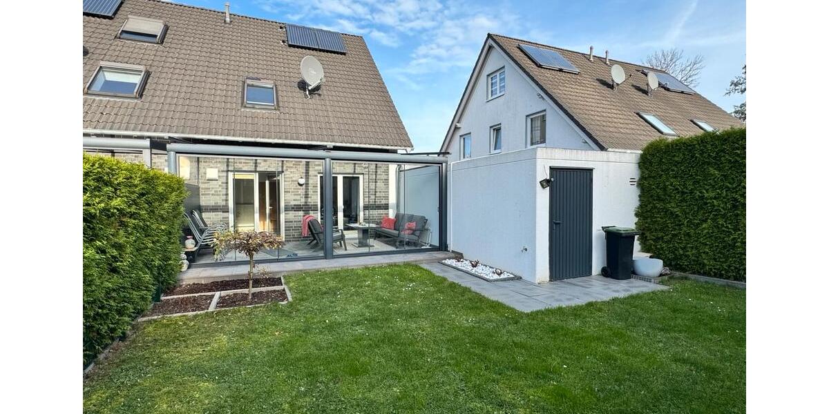 Doppelhaushälfte mit Einbauküche, Wintergarten und Garage 5 zimmer