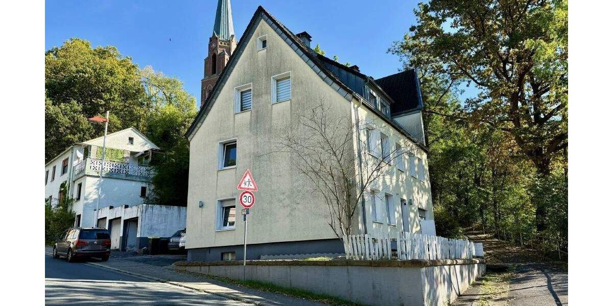 Fröndenberg-Mitte: Mehrfamilienhaus mit drei Garagen in zentraler Lage - Komplett vermietet! 1 zimmer