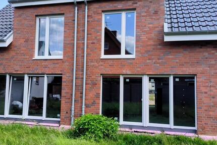 Familiengerechte Neubau-Doppelhäuser mit Garten und Terrasse