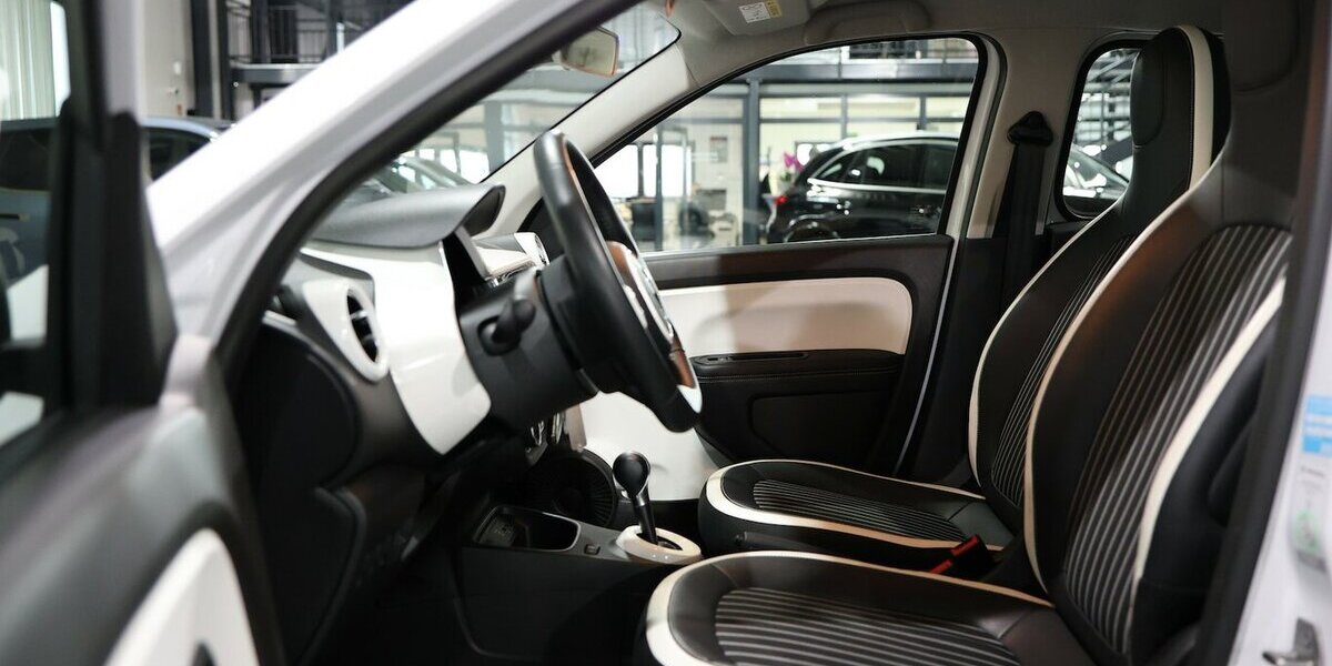 Renault Twingo INTENS ELECTRIC SPURHALTE, LEDER, KAMERA 13.000 km 13.111 &euro; Hamm 59077