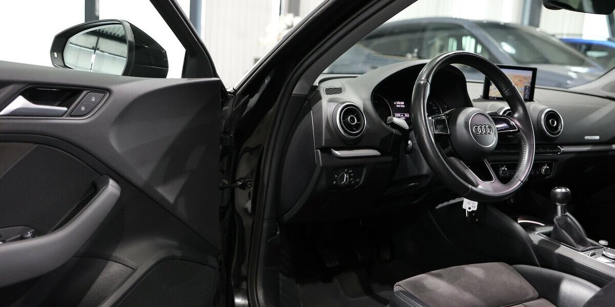Audi A3 2.0 TDI SPORT / LED,LEDER,NAVI,STANDHEIZUNG 115.000 km 14.993 &euro; Hamm 59077