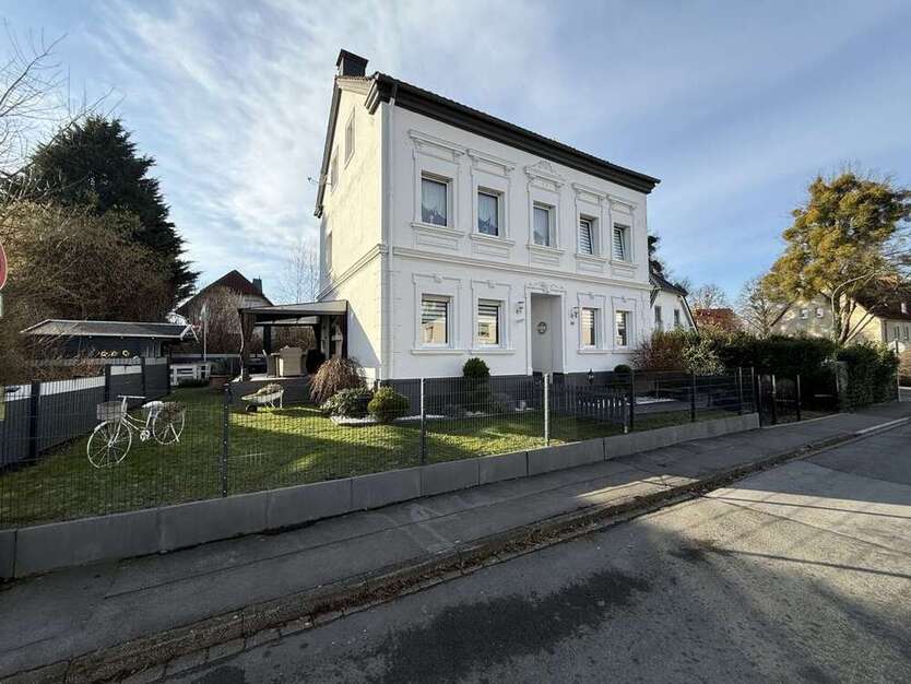 Haus zum Kaufen in Menden 390.000 € 200 m²