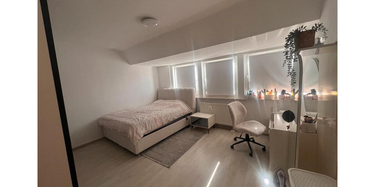 Dachgeschoßwohnung Hamm Braam-Ostwennemar - 3 Zimmer, 64 m&sup2;, 650&euro; | Angebot:26326081