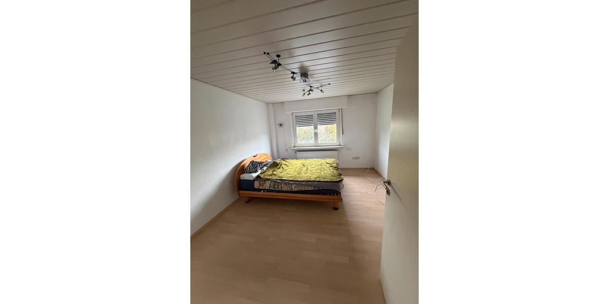Altbau mit Charme auf 3 Etagen 4 zimmer