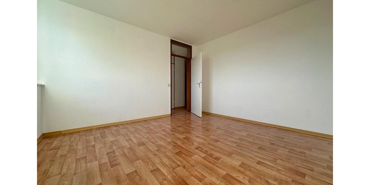 Helle 3-Zimmer-Wohnung mit Balkon - frisch renoviert - KDB 3 zimmer