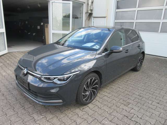 Golf Style 1.4 eHybrid DSG NAVI PANO LED ALU APS S
