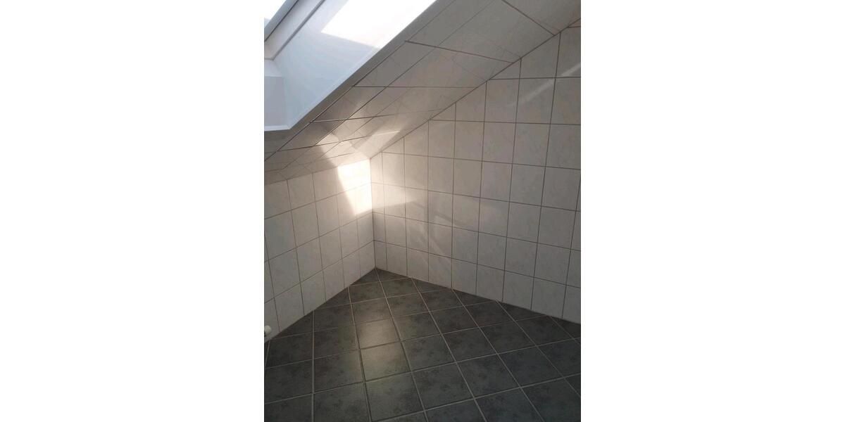 Dachgeschoßwohnung Hamm Bockum - 2 Zimmer, 40 m&sup2;, 400&euro; | Angebot:25439124