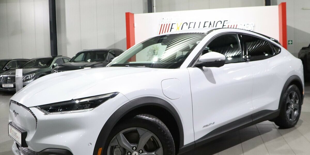 Ford Mustang Mach-E VIRTUAL+360°+NAVI+ / AHK 50.000 km 25.999 &euro; Hamm 59077