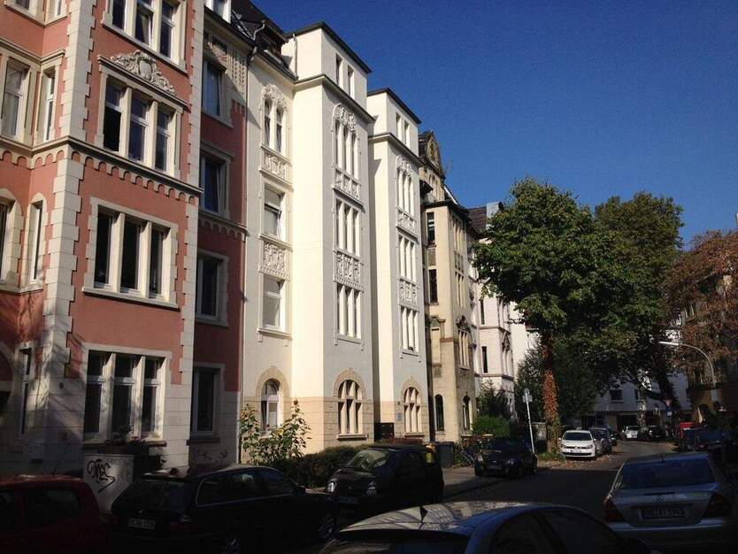 stilvolle 3-Zimmer-Altbauwohnung mit Balkon 3 zimmer