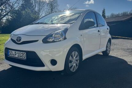 Toyota Aygo (X) 92.994 km 3.999 &euro; Ense 59469