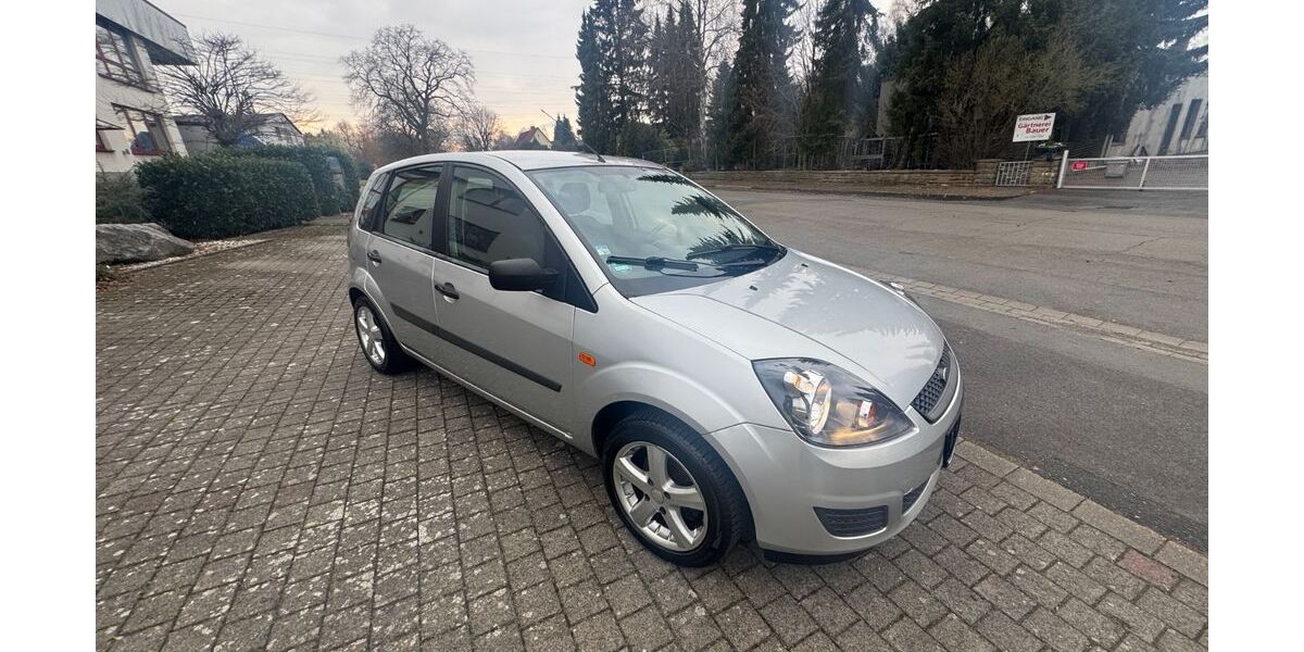Ford Fiesta 122.000 km 1.799 € Unna 59427