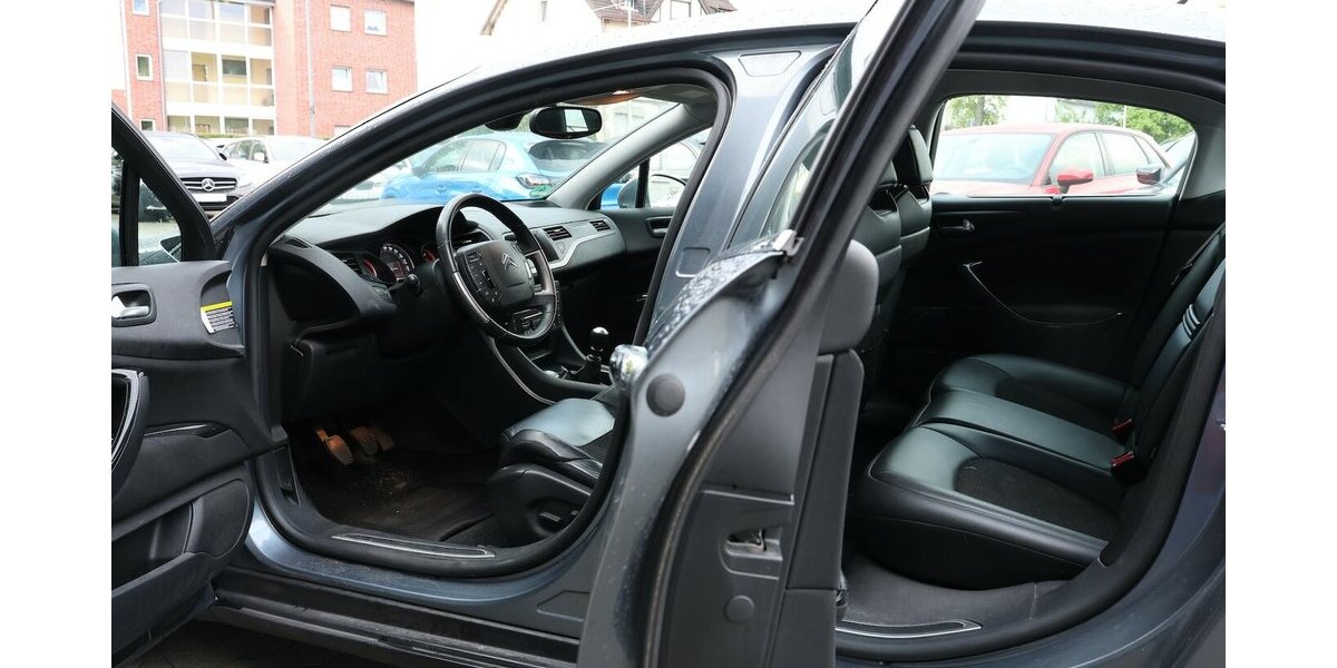 Citroen C5 2.0 HDI EXCLUSIVE / LEDER / NAVI+ 180.000 km 2.777 &euro; Hamm 59077
