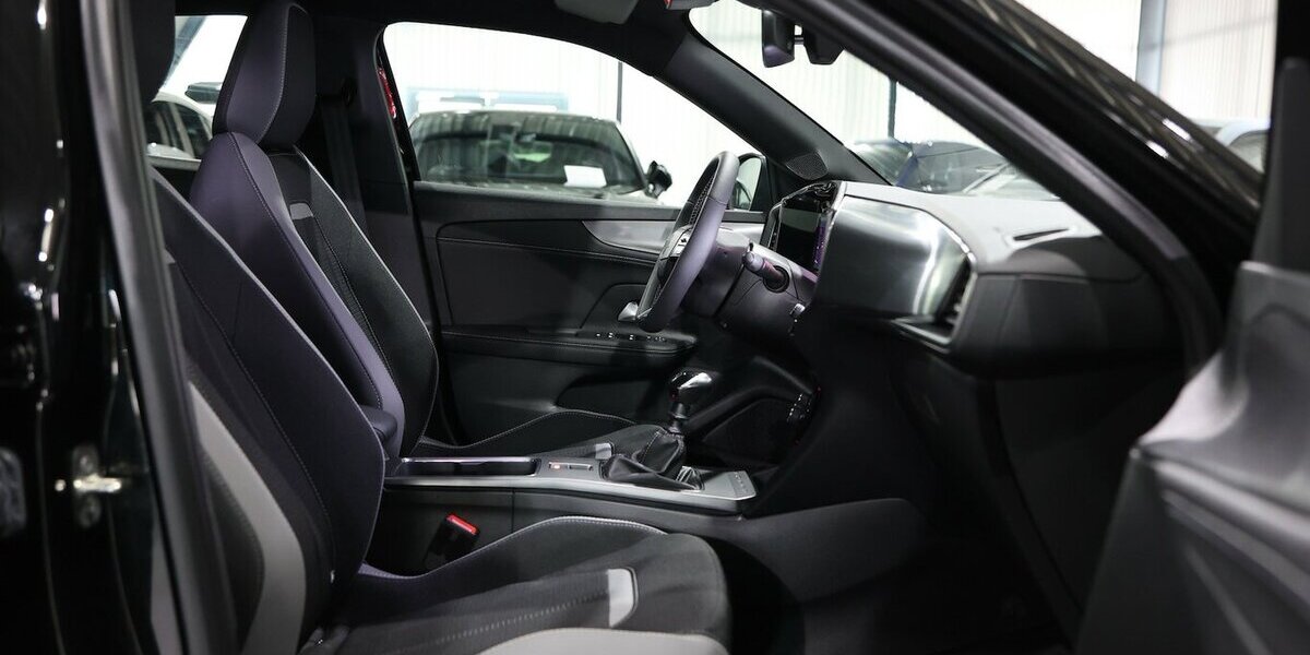 Opel Mokka 1.2 T GS-LINE SPORT TECH ALL-BLACK MATRIX 18.000 km 20.444 &euro; Hamm 59077
