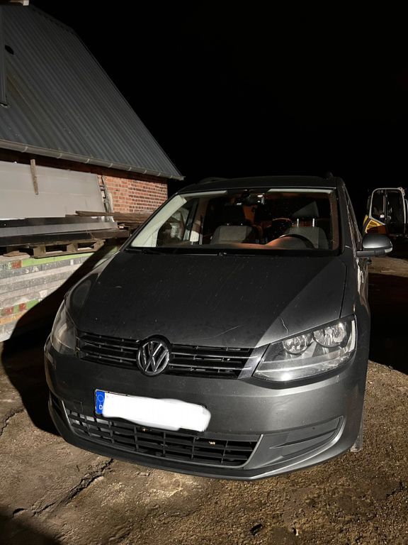 VW Sharan 295.000 km 8.899 € Warendorf 48231