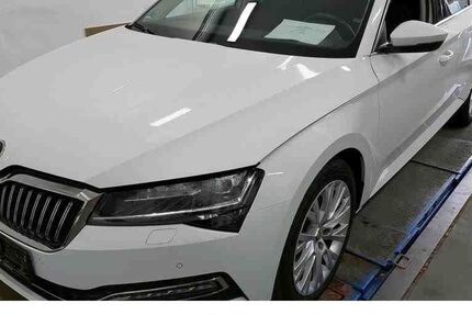 Skoda Superb 43.267 km 33.997 € Hamm 59075
