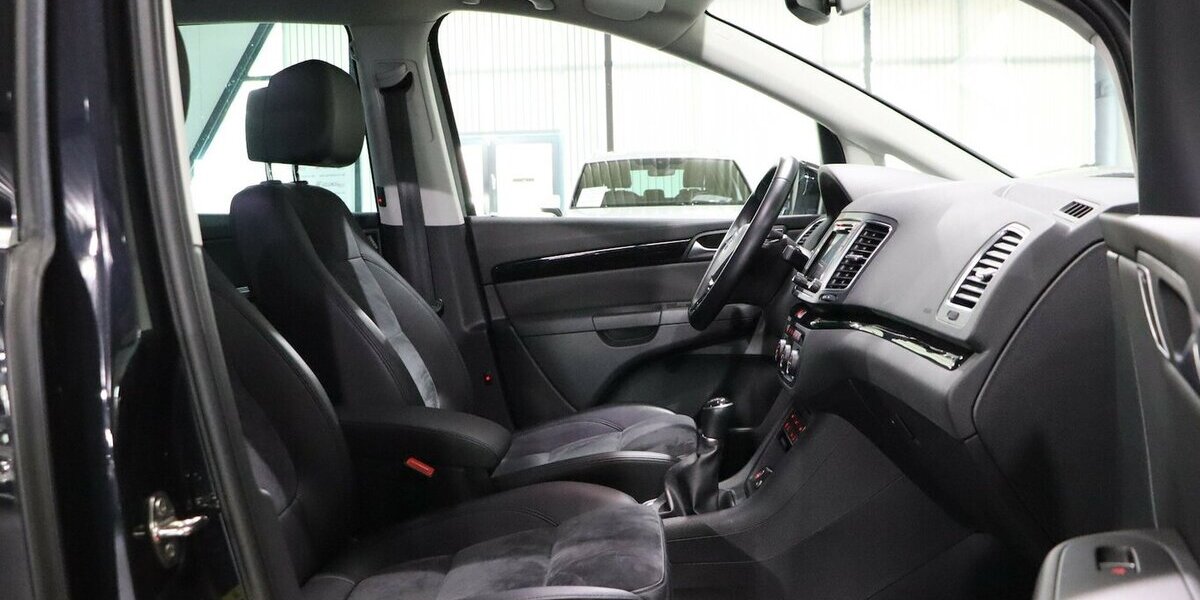 VW Sharan 1.4 TSI BUSINESS HIGHLINE / XENON / TOP 64.000 km 27.991 &euro; Hamm 59077