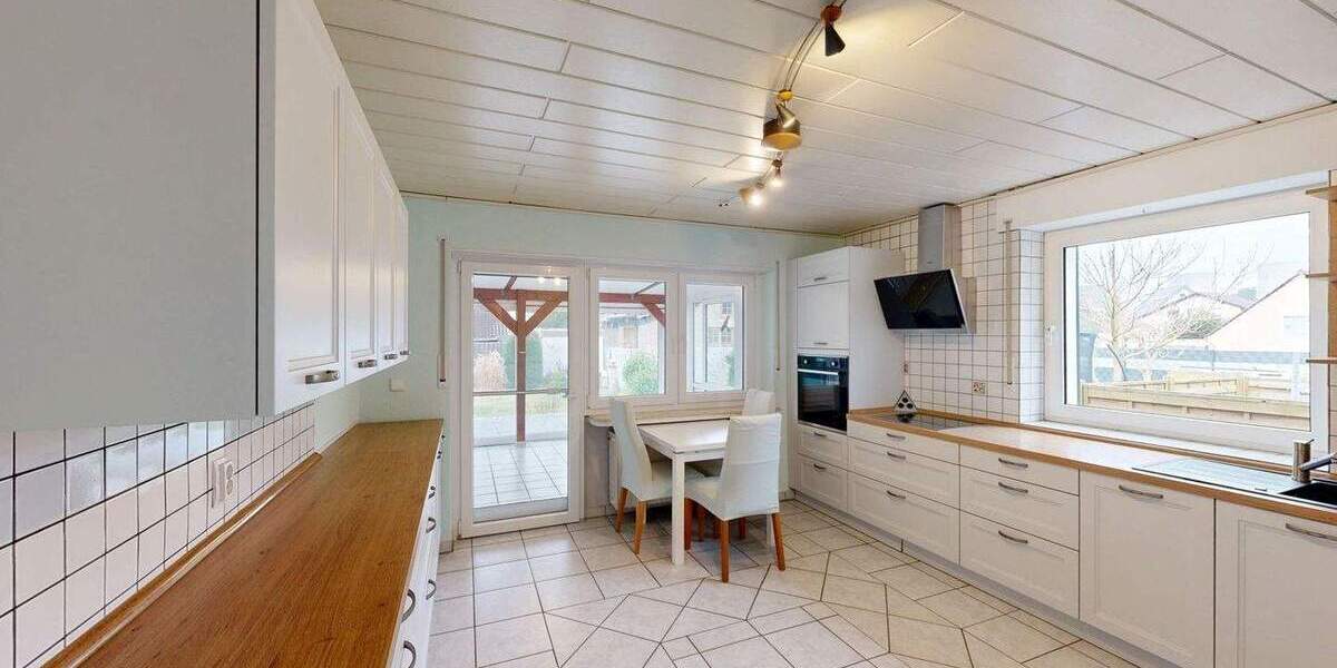 Mehrfamilienhaus, Wohnhaus Hamm Herringen - 7 Zimmer, 179 m&sup2;, 380.000&euro; | Angebot:25248312