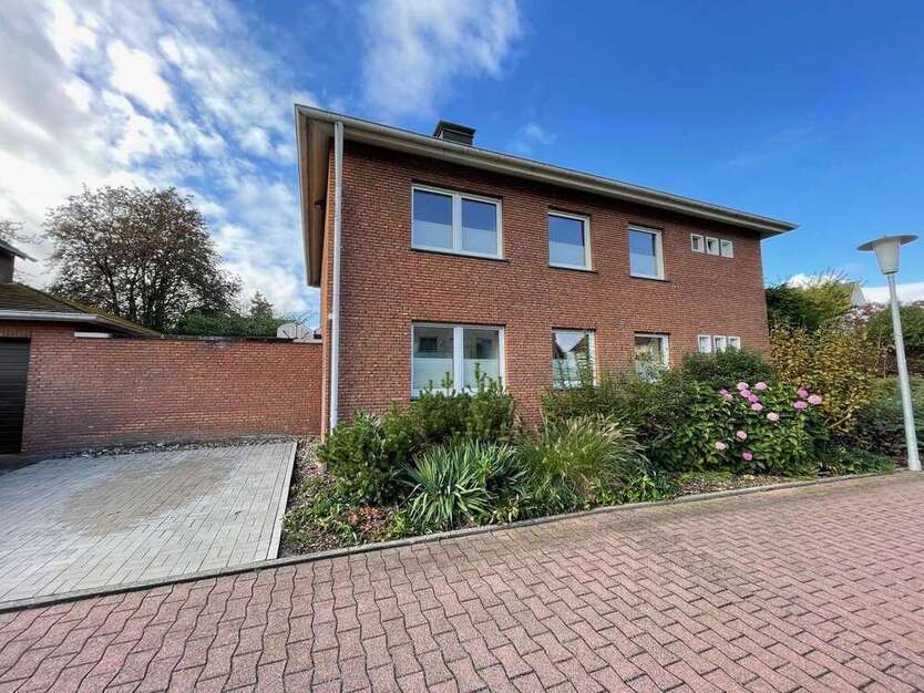 Haus zum Kaufen in Beckum 530.000 € 198 m²