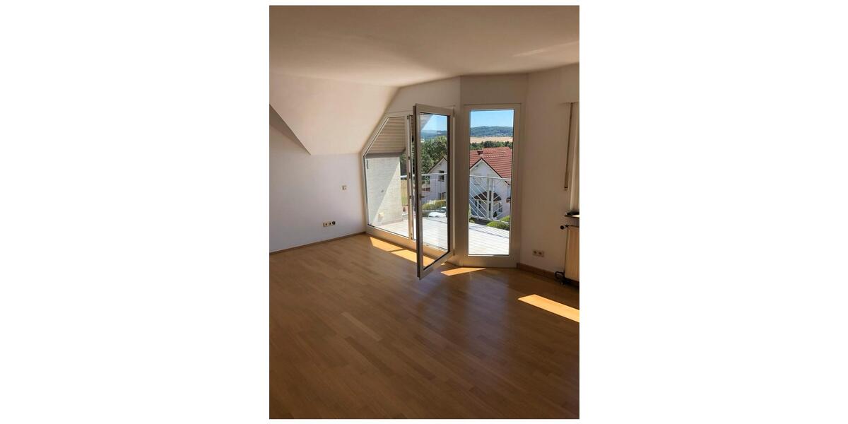 Dachgeschoßwohnung Fröndenberg (Ruhr) - 4 Zimmer, 98 m&sup2;, 820&euro; | Angebot:25281720