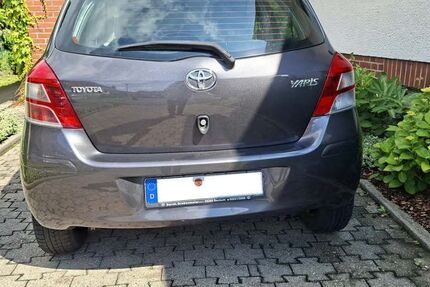 Toyota Yaris 72.400 km 4.500 &euro; Oelde 59302