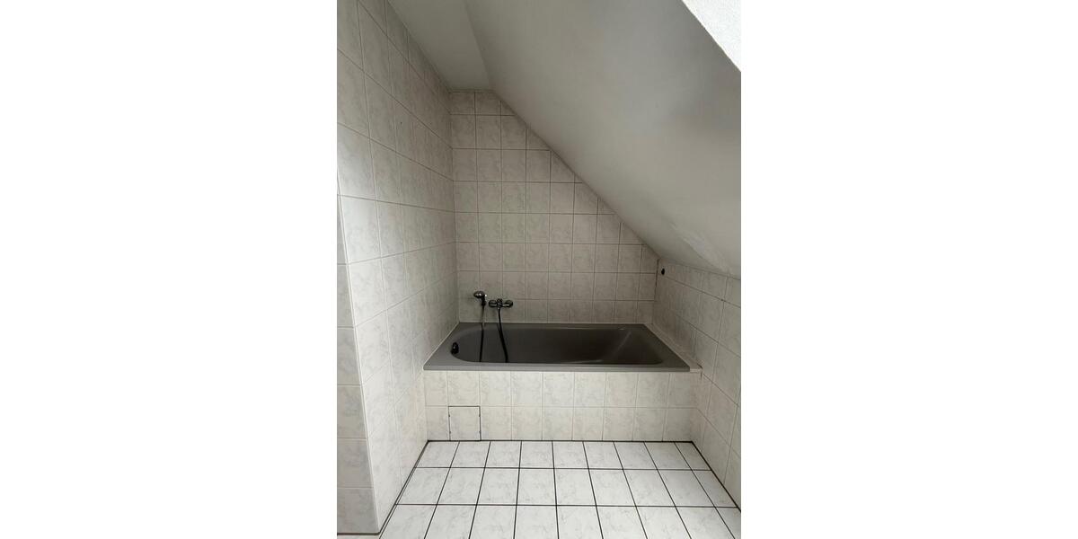Dachgeschoßwohnung Unna Hemmerde - 2 Zimmer, 80 m&sup2;, 640&euro; | Angebot:24752670