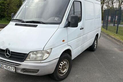 Mercedes-Benz Sprinter 283.000 km 1.890 &euro; Oelde 59302