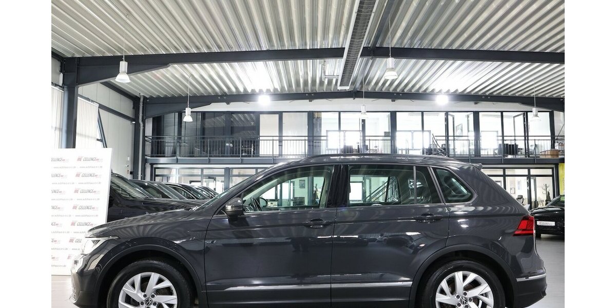 VW Tiguan 2.0 TDI DSG 4M IQ LIFE LED, HEAD-UP, NAVI 105.000 km 23.111 &euro; Hamm 59077