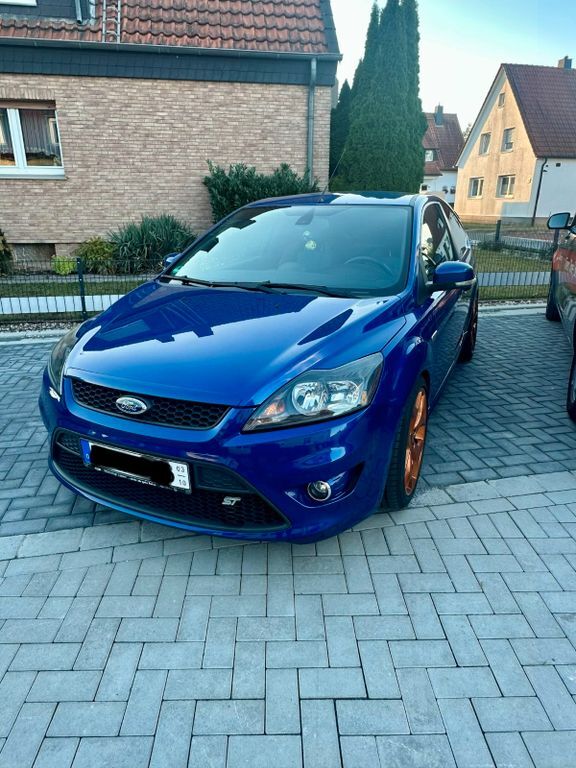 Ford Focus 108.900 km 10.500 € Bönen 59199