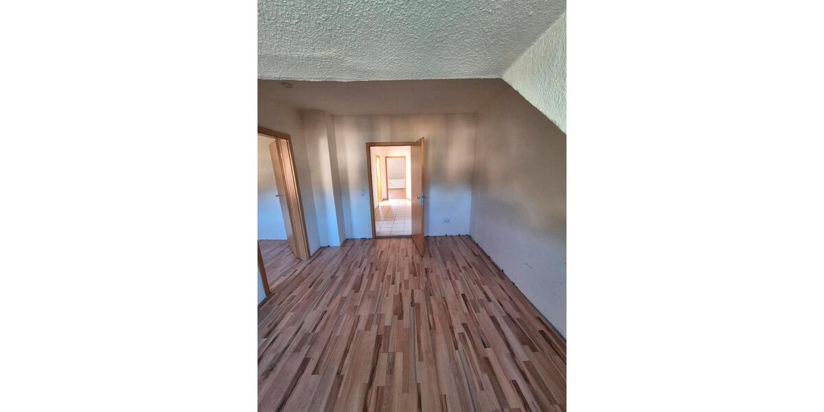 Dachgeschoßwohnung Dortmund Brackel - 3.5 Zimmer, 61 m&sup2;, 610&euro; | Angebot:26386964