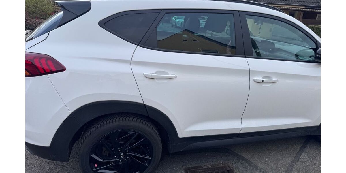 Hyundai TUCSON 92.000 km 21.000 &euro; Hamm 59071