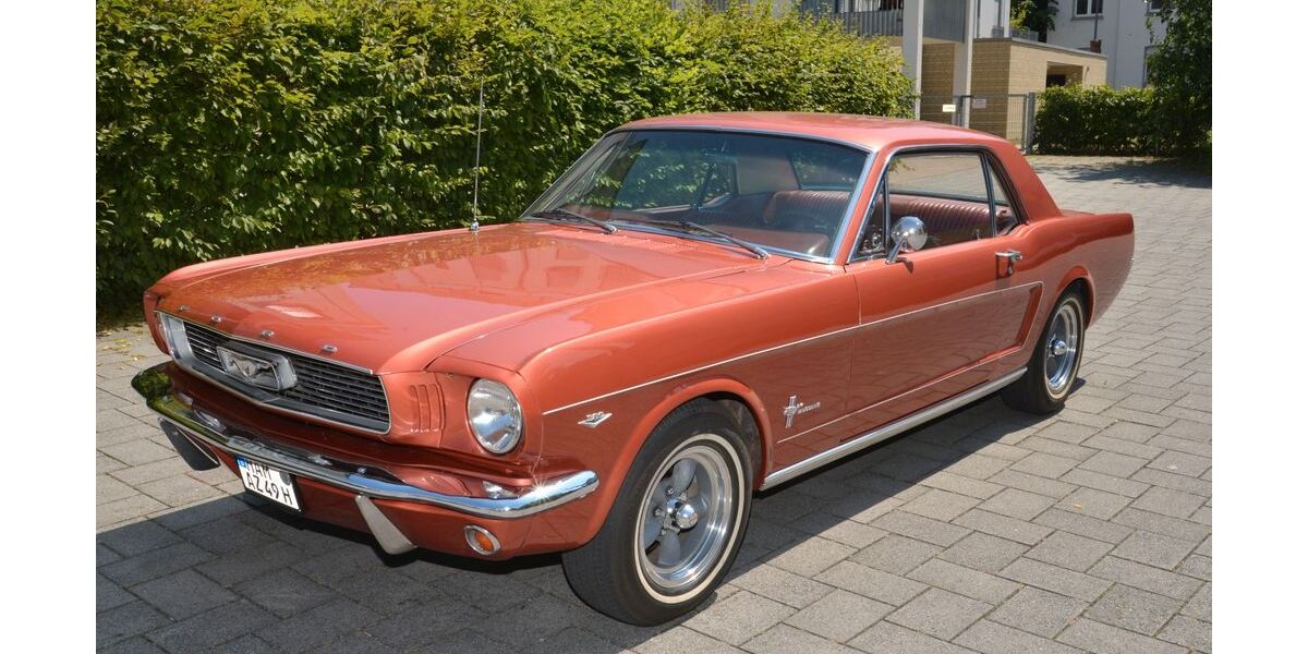 Ford Mustang 122.571 km 29.966 € Hamm 59065