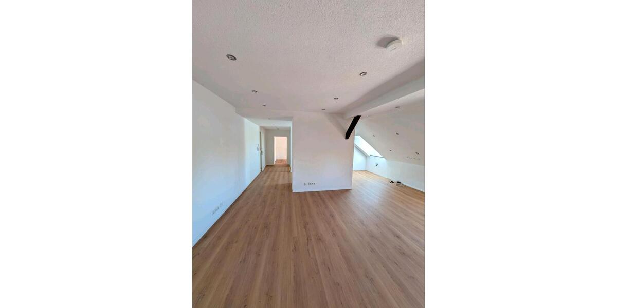 Dachgeschoßwohnung Soest - 4 Zimmer, 100 m&sup2;, 1.450&euro; | Angebot:26326070
