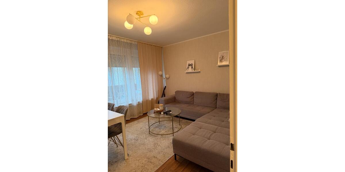 3 - Zimmer Wohnung mit Balkon zum 1.03.26 3 zimmer