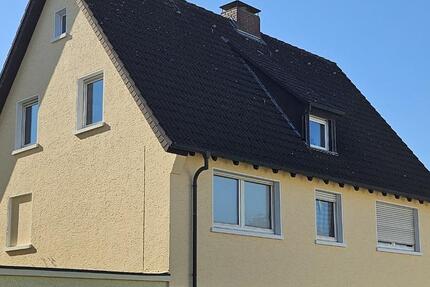 Renov. 4-Zi-Whg m großem Südbalkon in 3 Fam.haus 4 zimmer