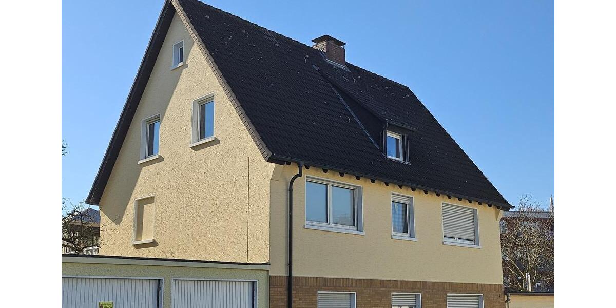 Renov. 4-Zi-Whg m großem Südbalkon in 3 Fam.haus 4 zimmer