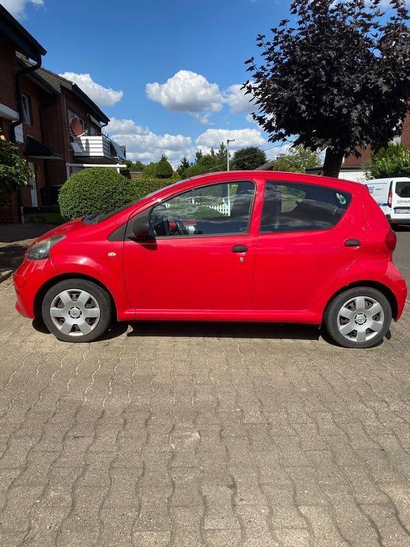 Aygo (X)