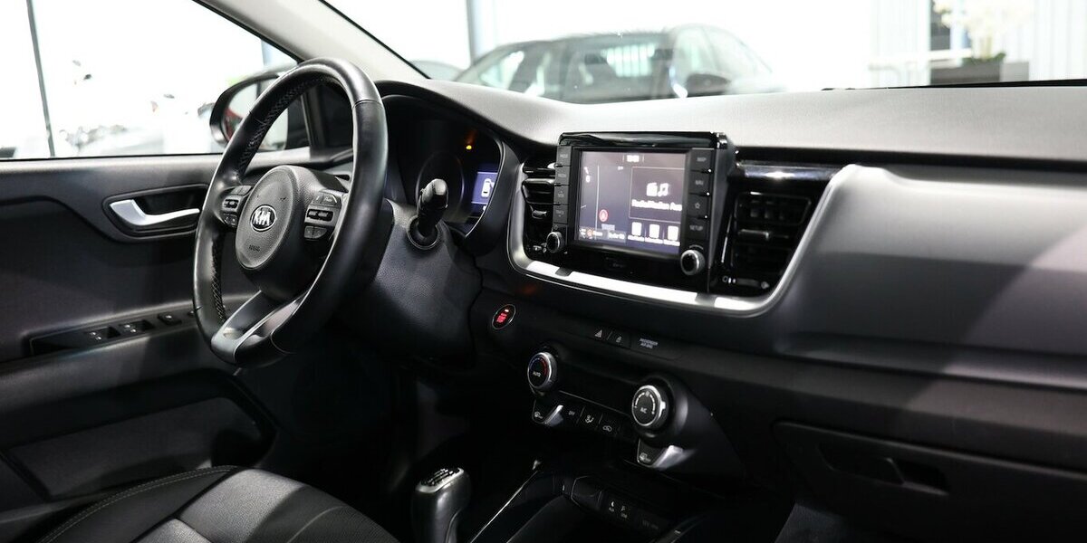 Kia Stonic 1.0 T-GDI PLATIUM-EDITION / SCHIEBEDACH / 62.000 km 14.777 &euro; Hamm 59077