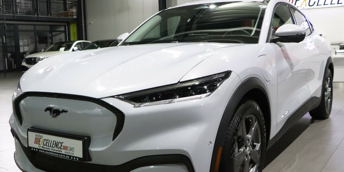 Ford Mustang Mach-E VIRTUAL+360°+NAVI+ / AHK 50.000 km 25.999 &euro; Hamm 59077