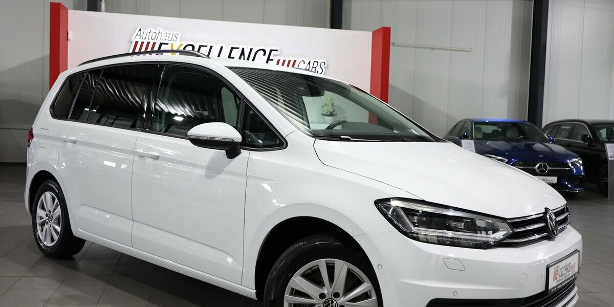 VW Touran 2.0 TDI DSG IQ Comfortline / 7-SITZE, LED 66.000 km 28.444 &euro; Hamm 59077