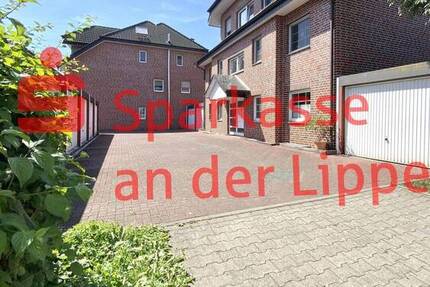 MODERNER RAUM ZUM LEBEN....IN NATURNAHER RANDLAGE!