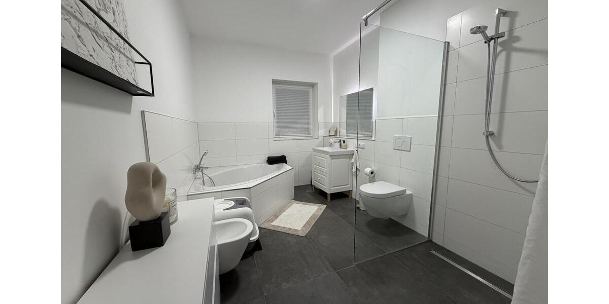 Hochwertige Penthouse-Wohnung im Herzen von Menden-Hüingsen zu vermieten 2 zimmer