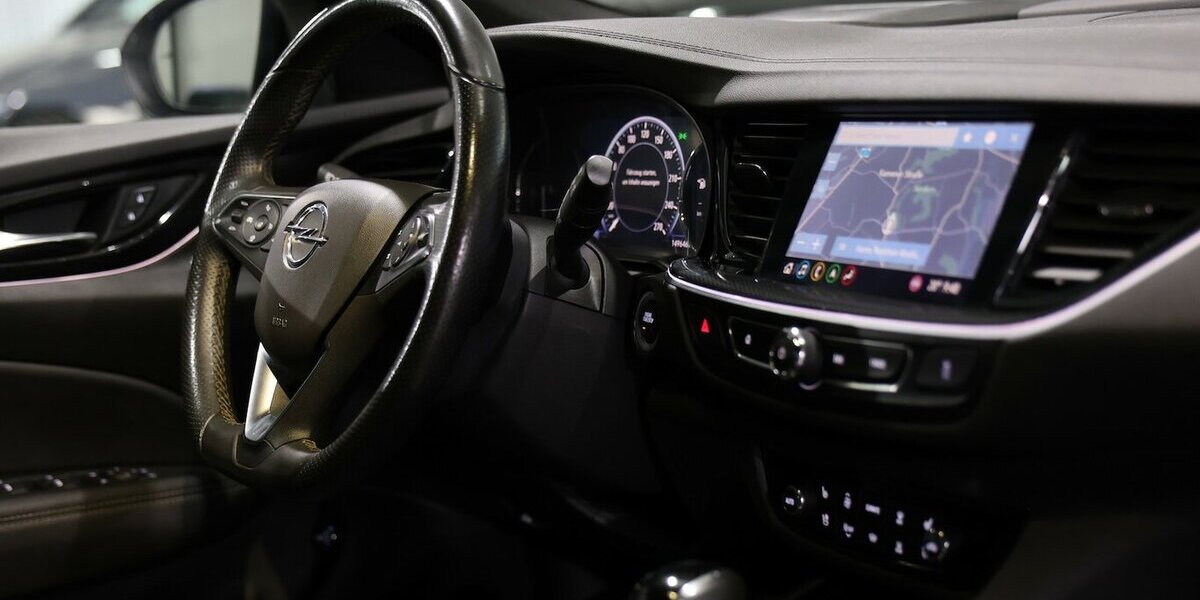 Opel Insignia ST 2.0 D 4x4 ULTIMATE OPC-LINE SPORT 149.000 km 17.991 &euro; Hamm 59077